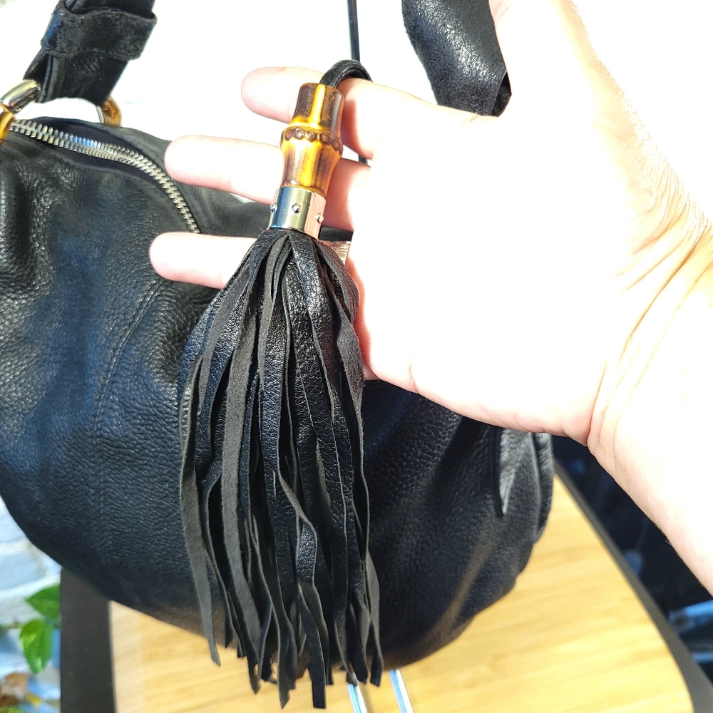 RARE Gucci Leather Bag with Bamboo and leather tassel detailing - Picture 3 of 16